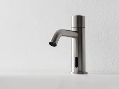 h_40mm-electronic-washbasin-tap-rubinetterie-3m-577947-rel2ca9253a.jpg